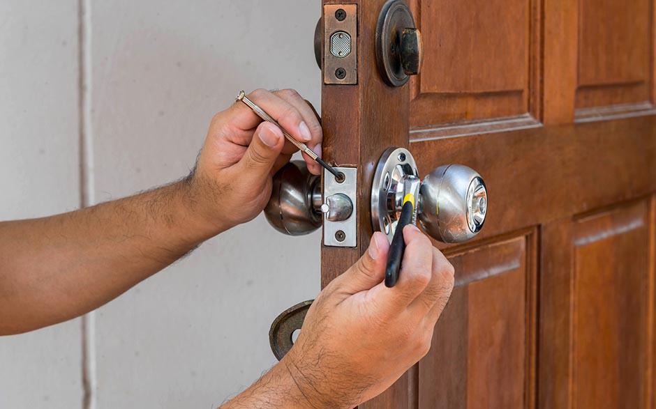 installer serrure porte Rognac